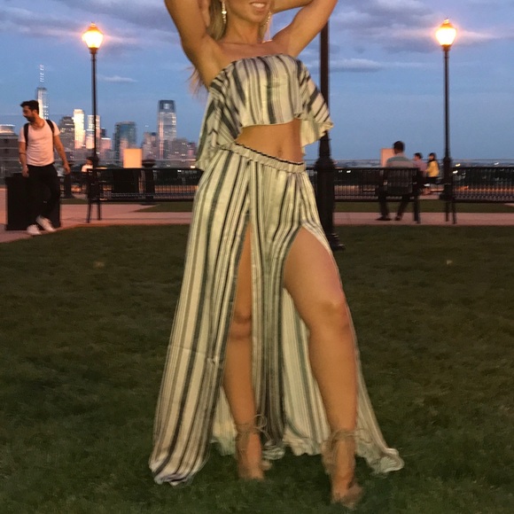 Striped Set - Picture 2 of 7